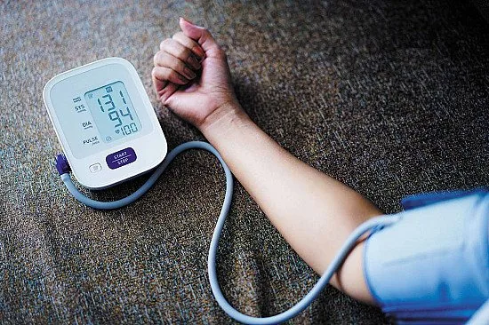 Digital home blood pressure monitor with an upper-arm cuff